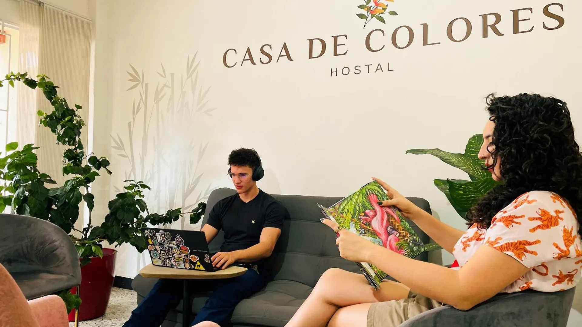 Homestay Casa De Colores Apartment Medellin